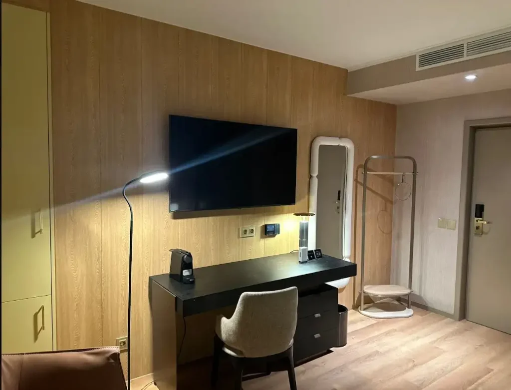 Room desk and wall finish